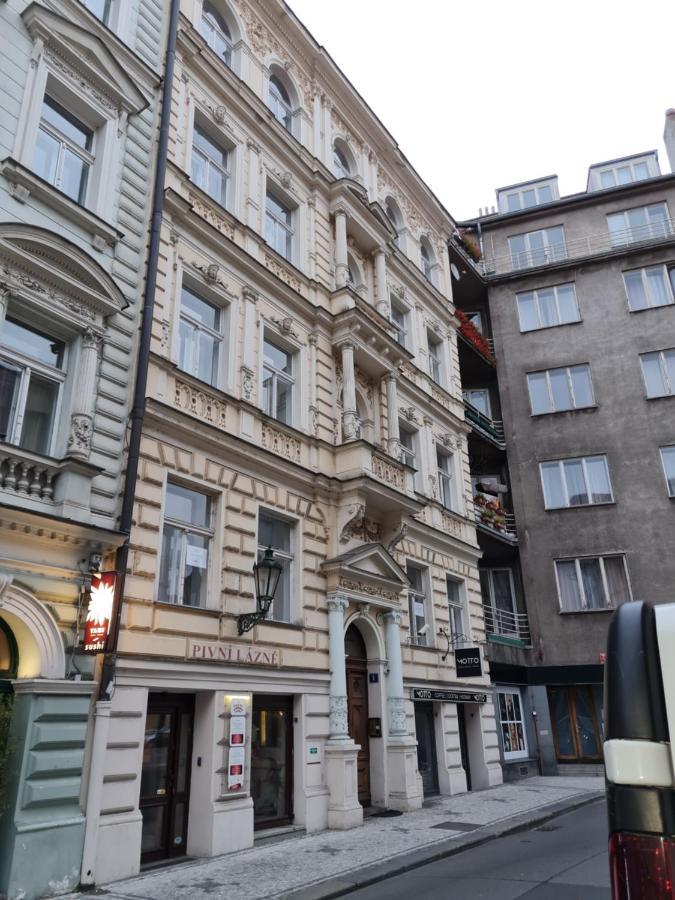 פראג Astronomical Clock Apartments מראה חיצוני תמונה