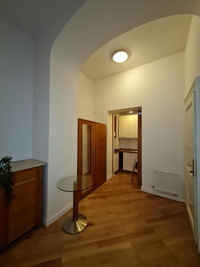 פראג Astronomical Clock Apartments מראה חיצוני תמונה