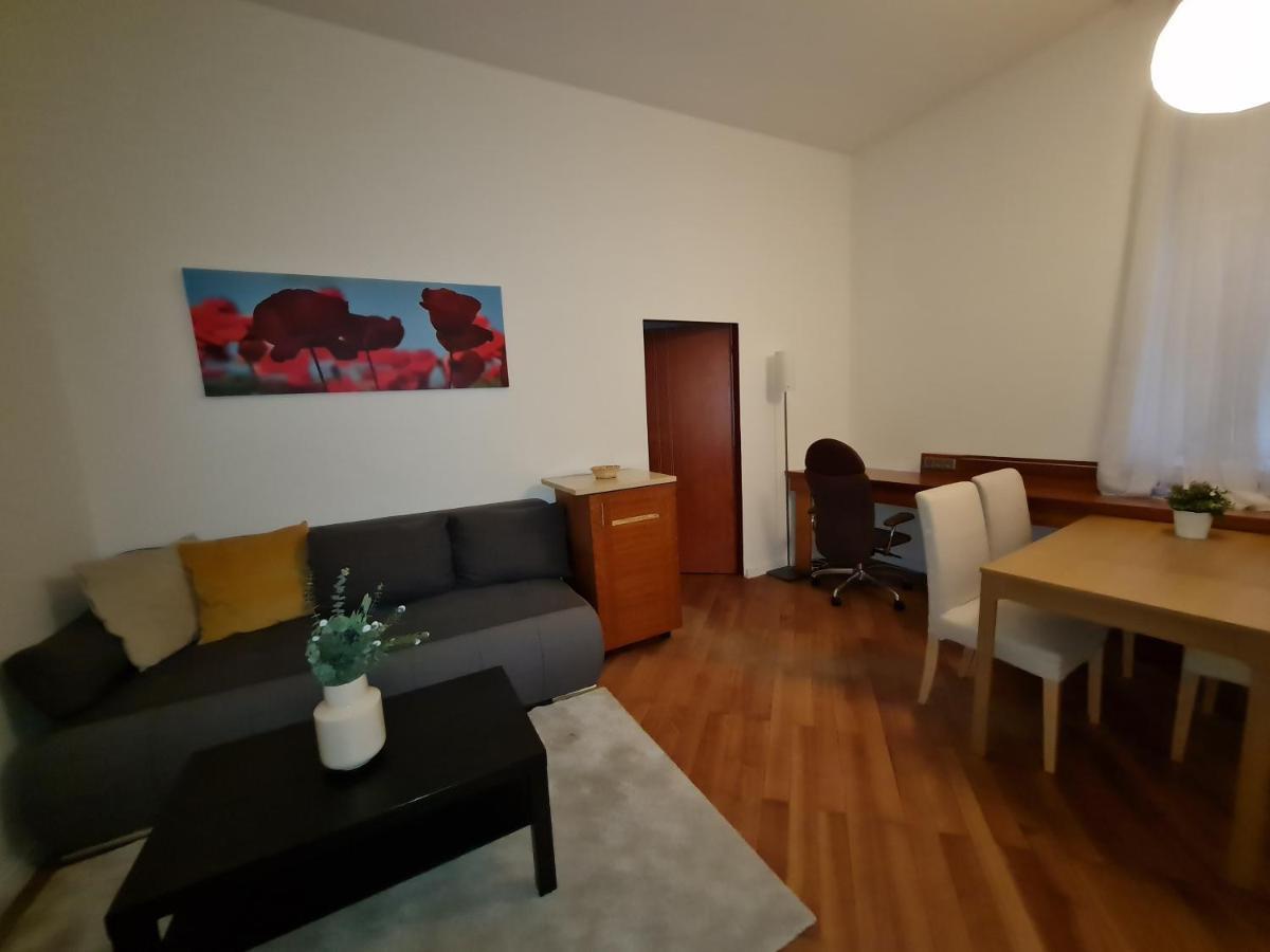 פראג Astronomical Clock Apartments מראה חיצוני תמונה